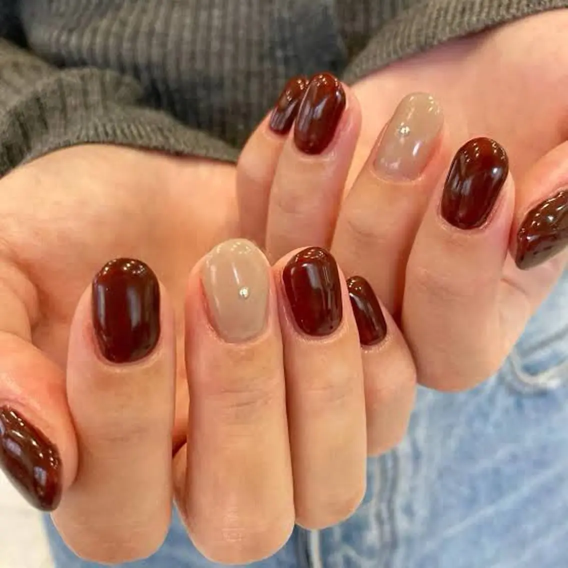 ネイル ストーンネイル Emma Nailのネイルデザイン