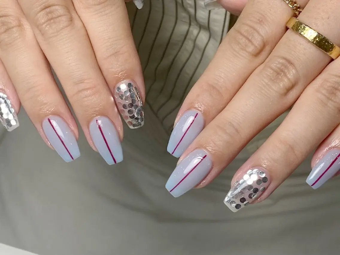 ネイル チークネイル フレンチネイル ジェルネイル ガーリー キラキラネイル ハンドネイル UM Nail Salonのネイルデザイン