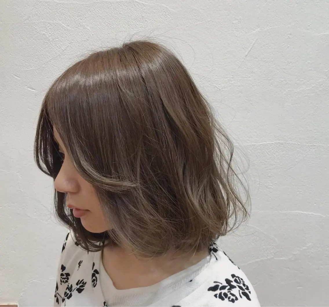 ミディアム カラー グレージュ ハイライトカラー ハイライト メンズカット特化柏駅 徒歩3分LOUのヘアスタイル