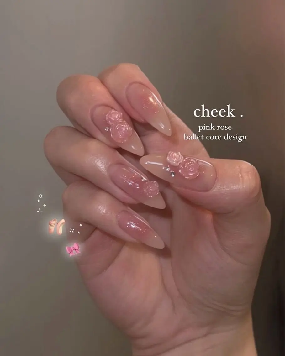 ネイル 長さ出し キラキラネイル 韓国ネイル ロングネイル ワンホンネイル ハンドネイル Josie nail salonのネイルデザイン