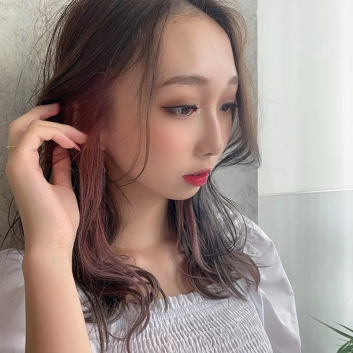 セミロング カラー アッシュ インナーカラー ピンクカラー ナツミ/透明感カラー /酸性縮毛矯正のヘアスタイル