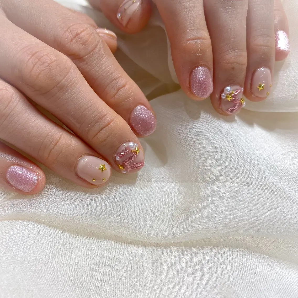ネイル アートネイル リボン シンプルネイル muguet🎀 chikaのネイルデザイン