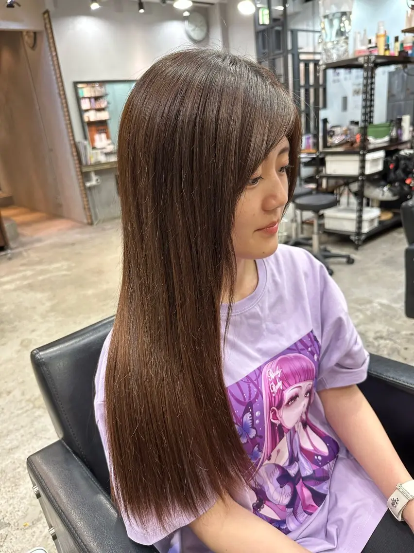 ロング 大内 志穂のヘアスタイル