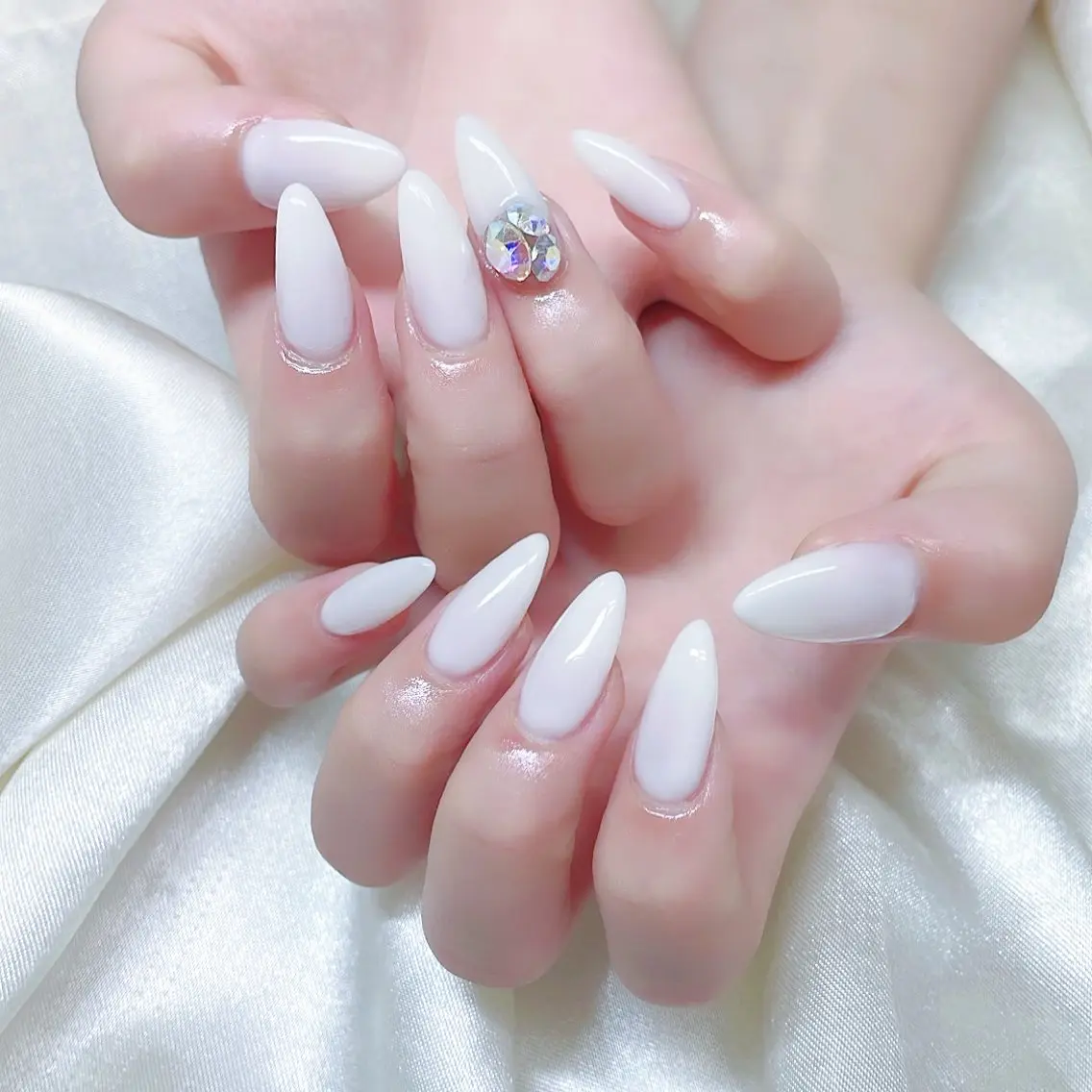 ネイル misaki 🩰‎🤍🎀のネイルデザイン