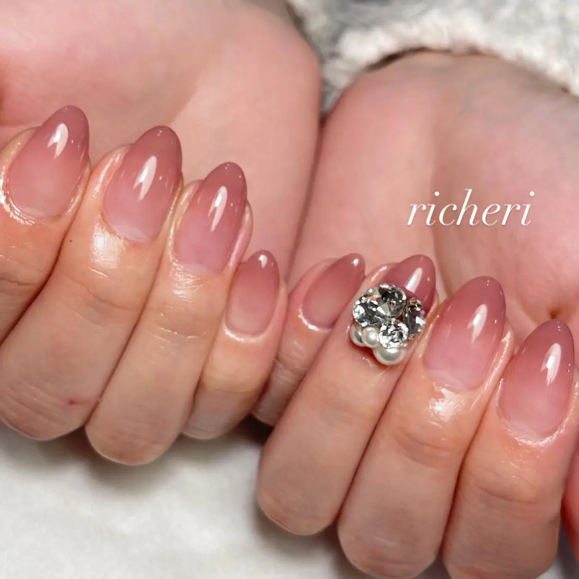 ミディアム ネイル ハンドネイル richeri beautyのネイルデザイン