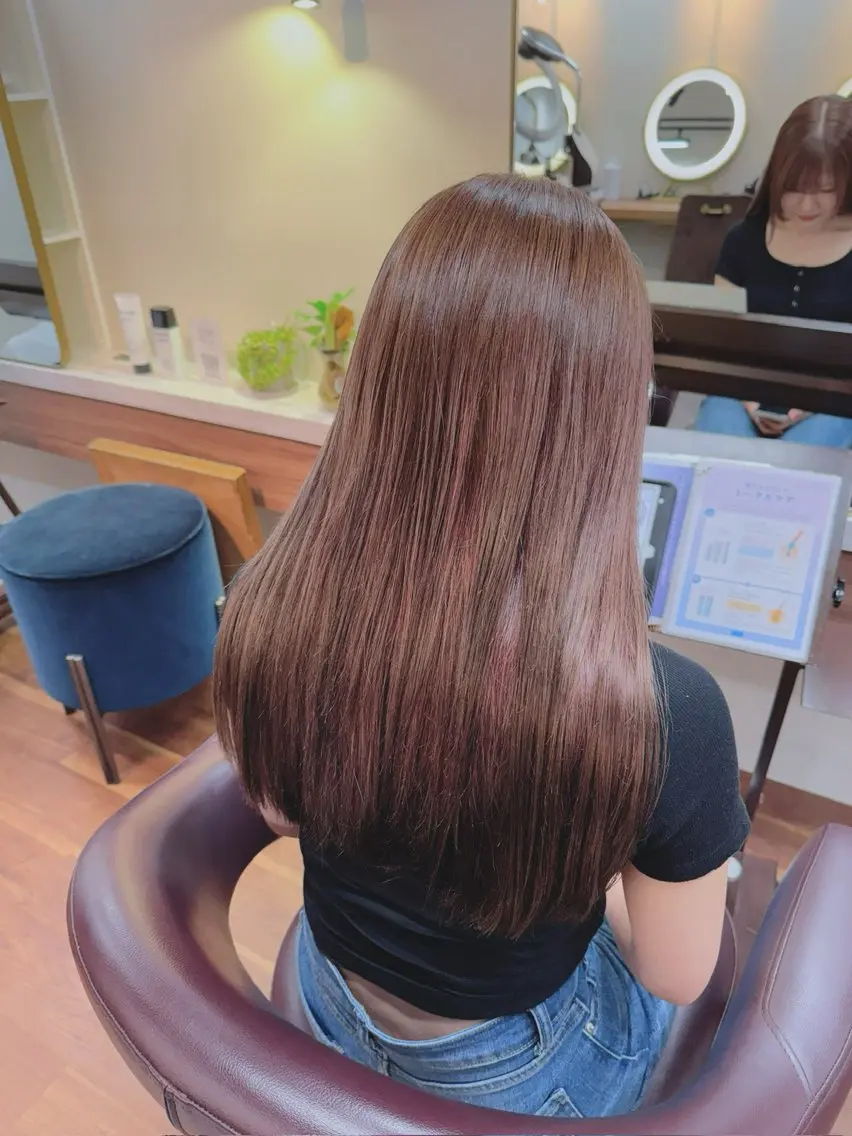 カラー 桑村 菜々のヘアスタイル