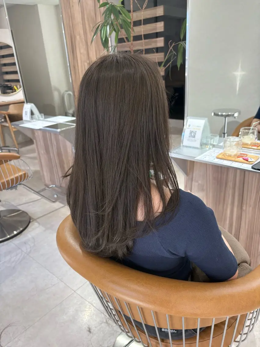セミロング カラー ベージュカラー 透明感カラー オリーブベージュ ヘアカラー 🍁毛流れカット/ 石山浩二🍁のヘアスタイル