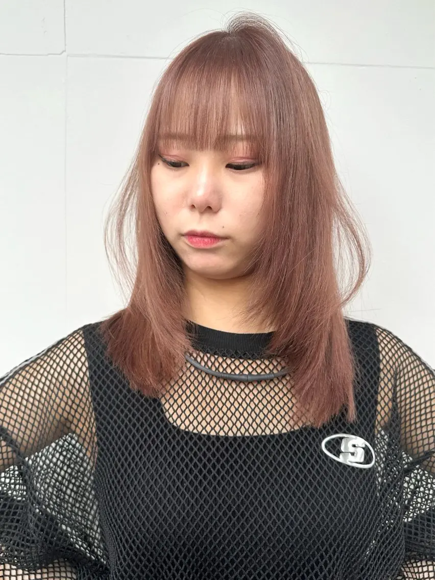 セミロング カラー アディクシーカラー ブリーチ ケアブリーチ ダブルカラー イヤリングカラー DAIKIベージュ 🍂レイヤーカットのヘアスタイル