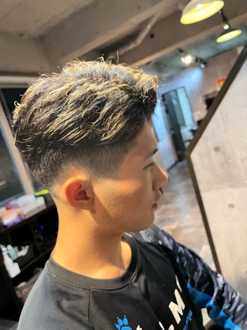 ミディアム メンズ フェードカット 刈り上げ SWELL  高峰 将生  メンズ専門のヘアスタイル