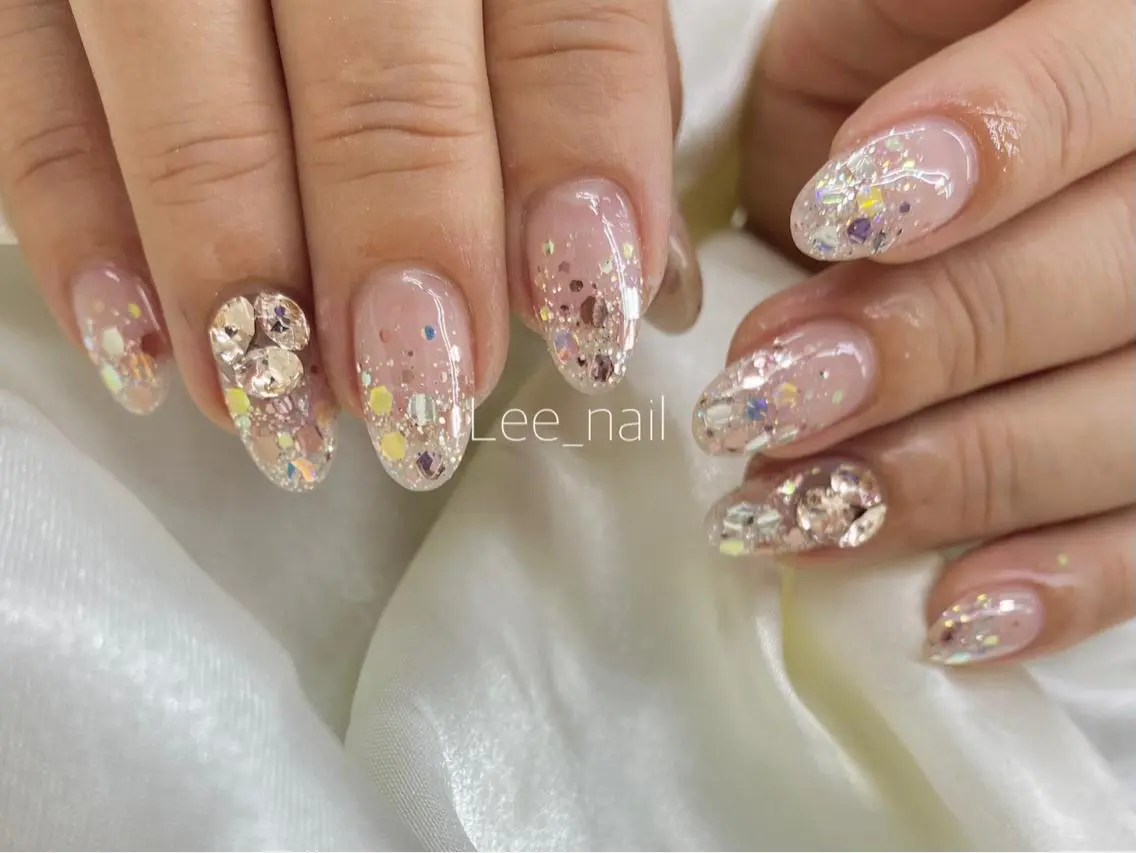 ネイル グラデーション ホログラムネイル ラメ(グリッター) ラメグラデーション ハンドネイル Lee_ nailのネイルデザイン