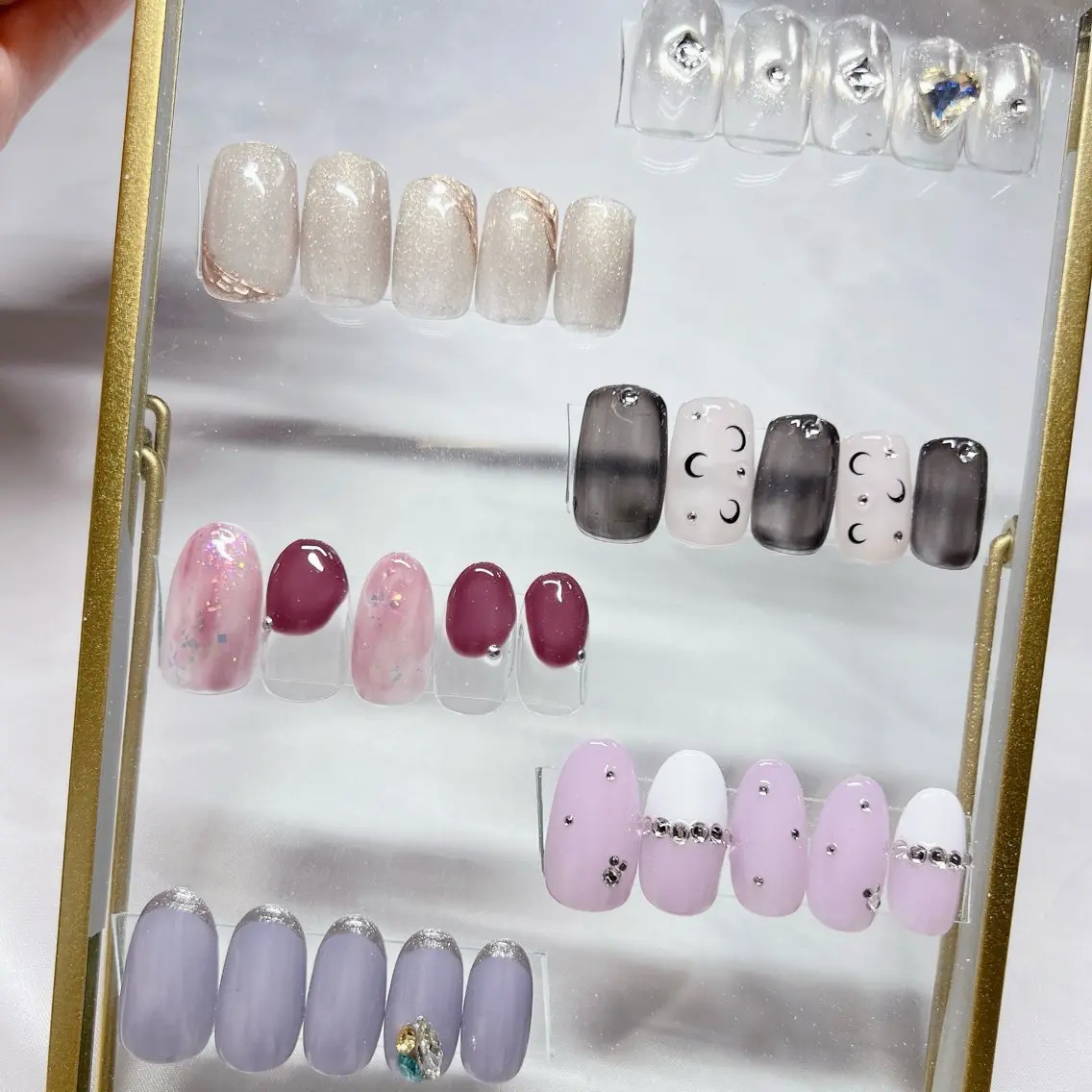 ネイル ジェルネイル 韓国ネイル ラメ(グリッター) マグネットネイル 持ち込み ハンドネイル nail salon Rewardのネイルデザイン