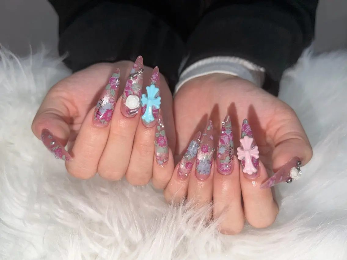 ネイル ハンドネイル BERA NAILSのネイルデザイン