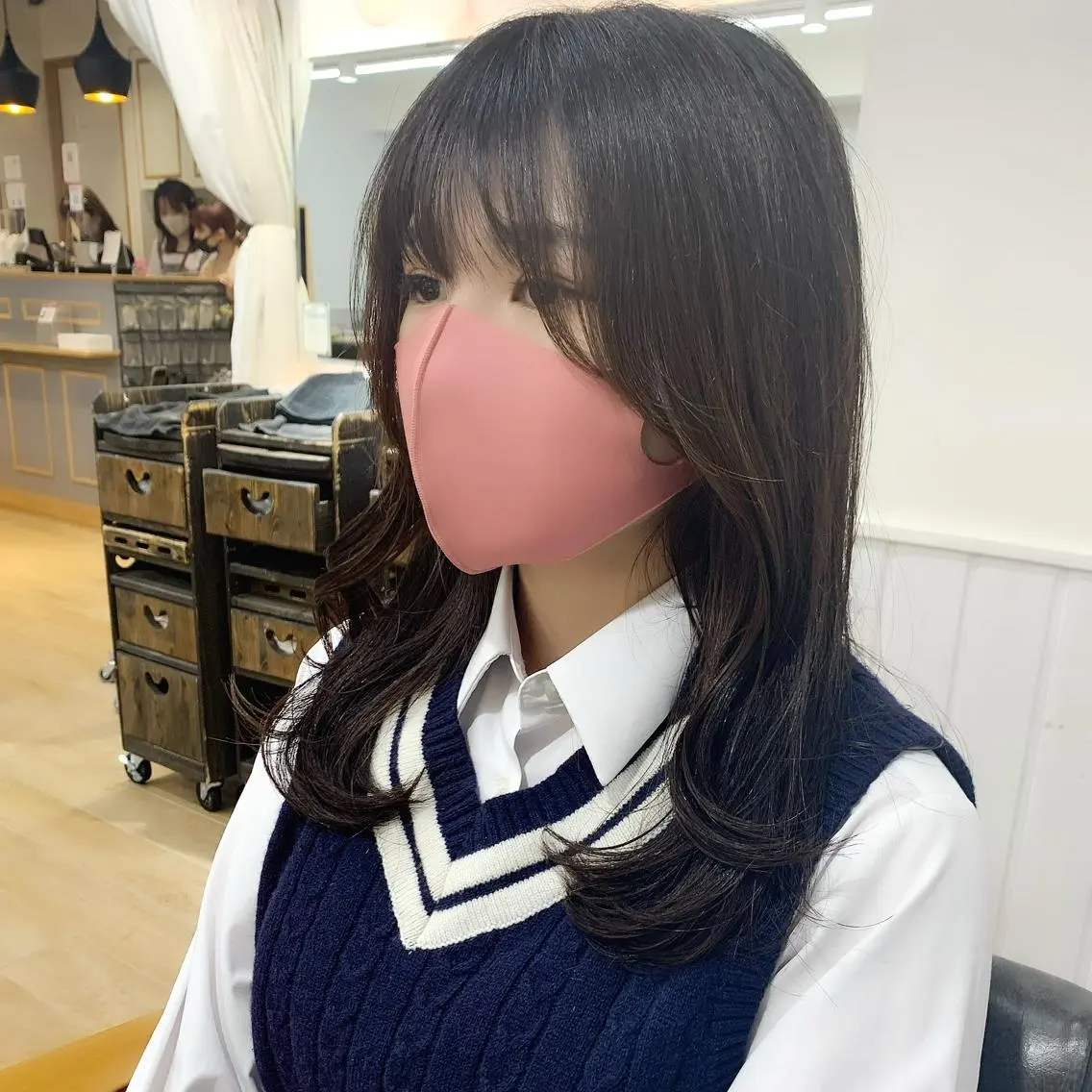 セミロング カラー パーマ ヘアアレンジ メンズ キッズ ネイル マツエク・マツパ レイヤーカット/ 巻ける縮毛矯正のヘアスタイル