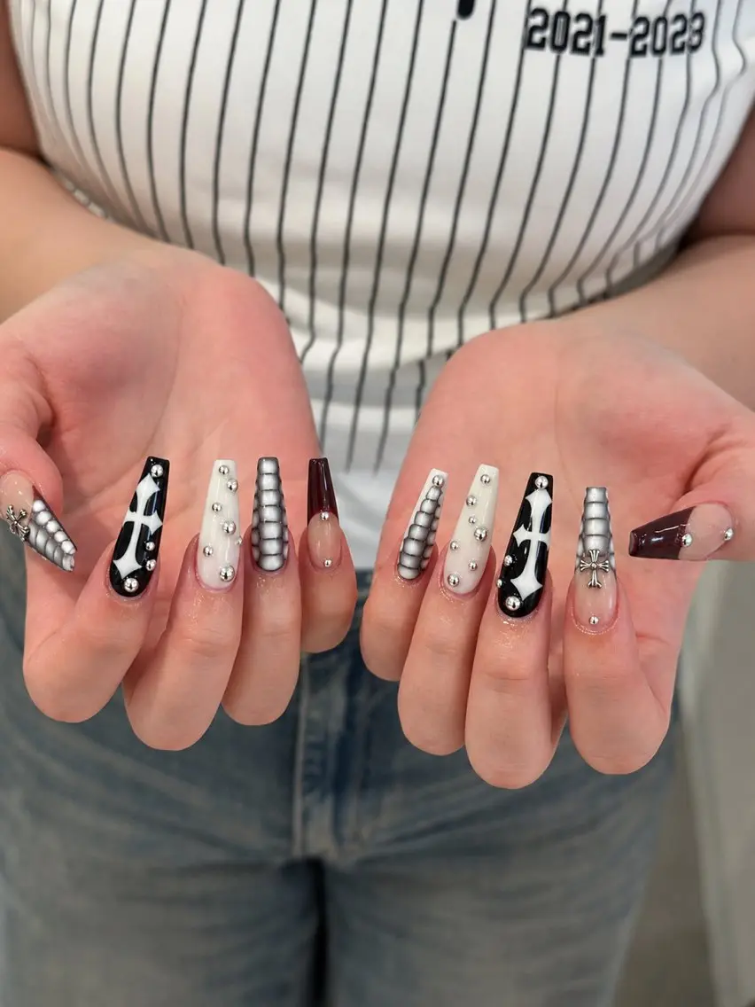 ネイル チークネイル ドット フレンチネイル グラデーション ハート ハンドネイル ハンドケア Eli Muse 新宿ネイルのネイルデザイン