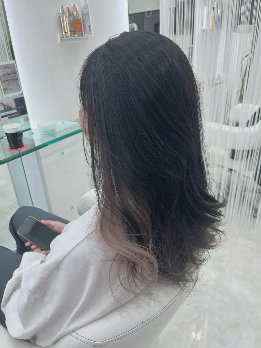 ロング カラー ブリーチ グレージュ ヘアカラー 山森 大地のヘアスタイル