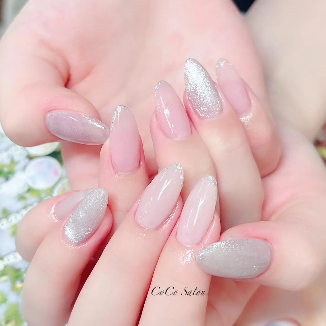 ネイル 成人式 長さ出し フレンチネイル ジェルネイル ホログラムネイル ハンドネイル CoCoSalon ネイル/まつ毛予約のネイルデザイン