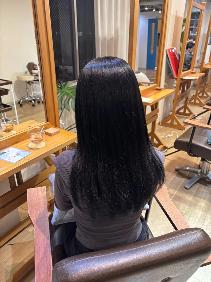 ロング カラー 黒髪 ラベンダーカラー ヘアカラー トリートメント ヘッドスパ RINNO🌷透明感 カラー/髪質改善のヘアスタイル