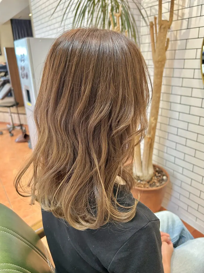 ミディアム カラー ヘアカラー 石井 佑樹のヘアスタイル