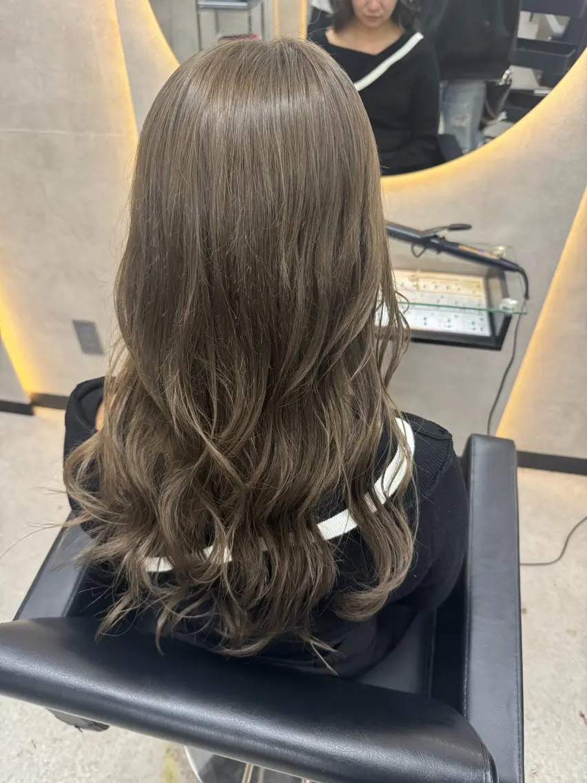 セミロング 垢抜け🪄透明感✨ ブリーチ特化のヘアスタイル