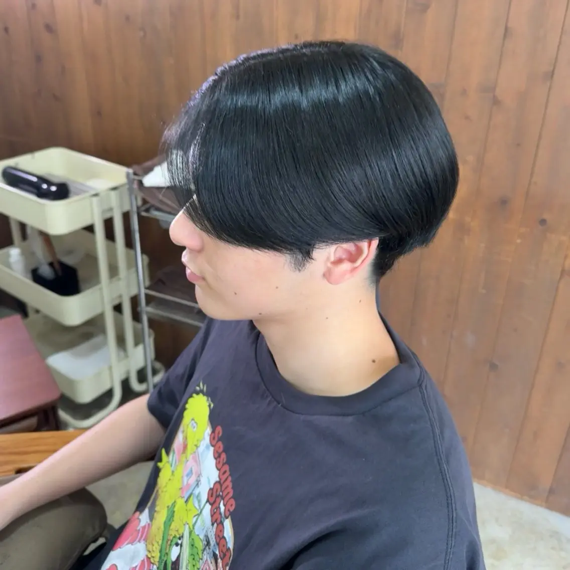カラー 黒髪 ブルーカラー ブルーブラック ヘアカラー 西脇 琉香のヘアスタイル