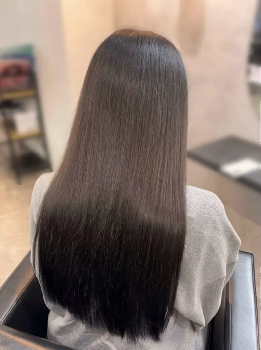 ロング カラー 横田 あいらのヘアスタイル