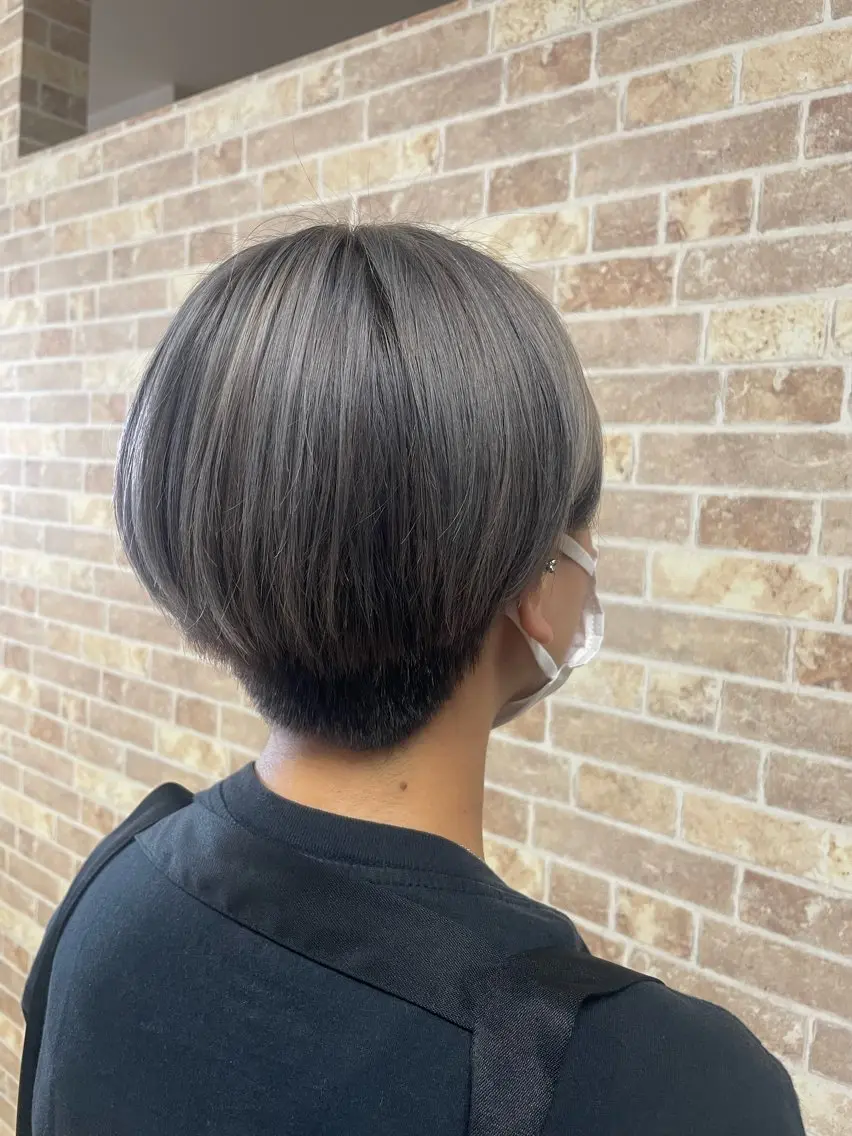 ショート カラー カット ヘアカラー 徳留 もも花のヘアスタイル
