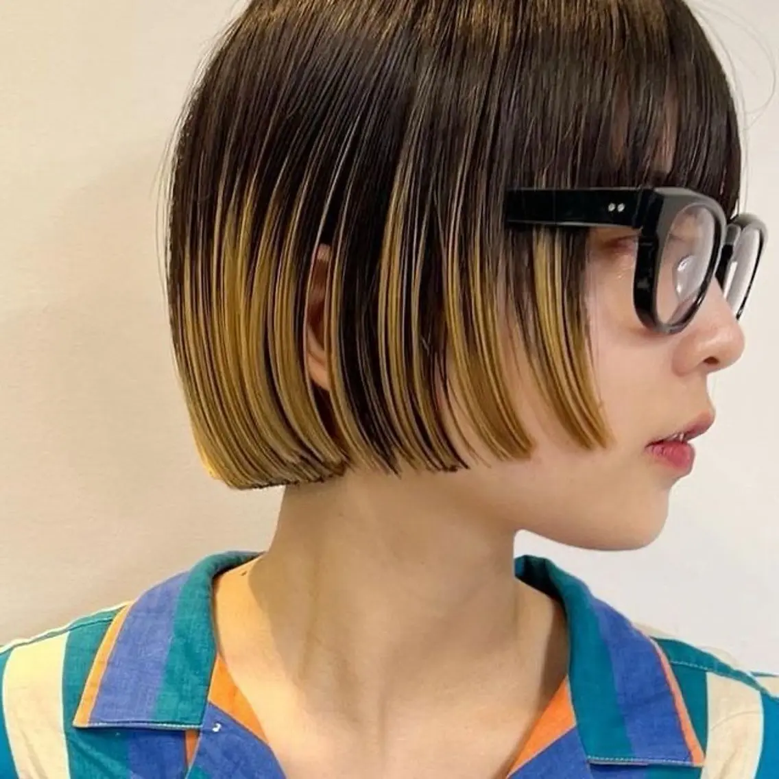 ショート カラー イエローカラー Koharu 髪質改善カラーのヘアスタイル