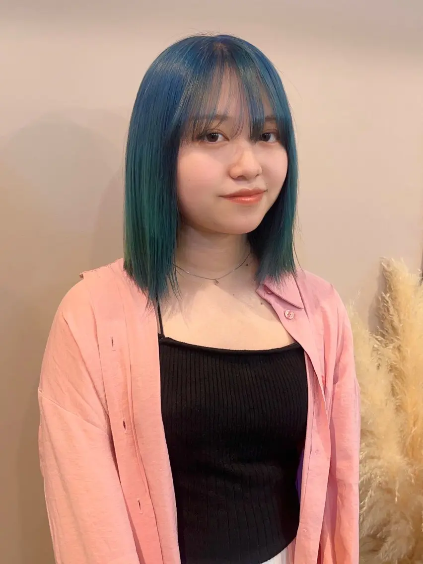 ミディアム カラー ブルーカラー YUZUKI 🌙のヘアスタイル