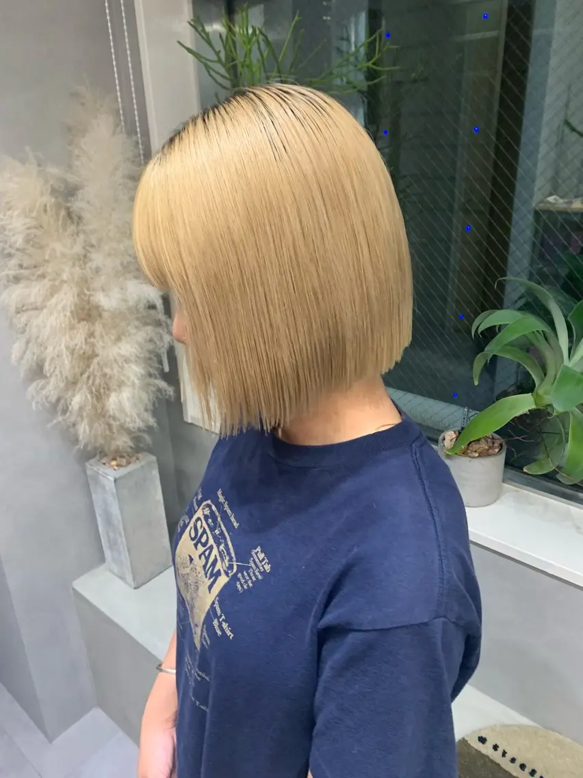 ショート カラー ブロンド ボブ amu/ブリーチなし ダブルカラーのヘアスタイル