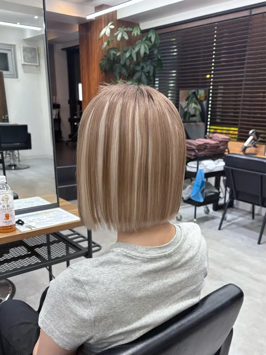 ショート カラー ベージュカラー ブラウンカラー ハイトーンカラー ホワイトベージュ ENA💗NEXT /ハイトーンエクステのヘアスタイル
