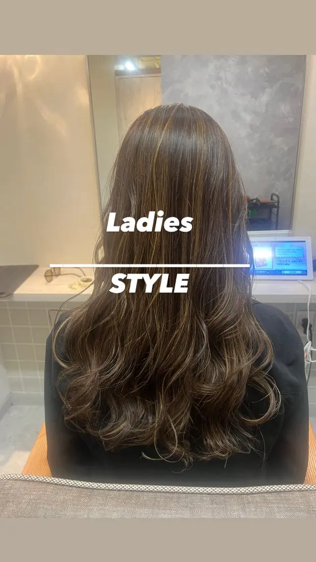 ロング カラー カット ヘアカラー トリートメント 大人デザイン 🍃MORIKA🍃のヘアスタイル
