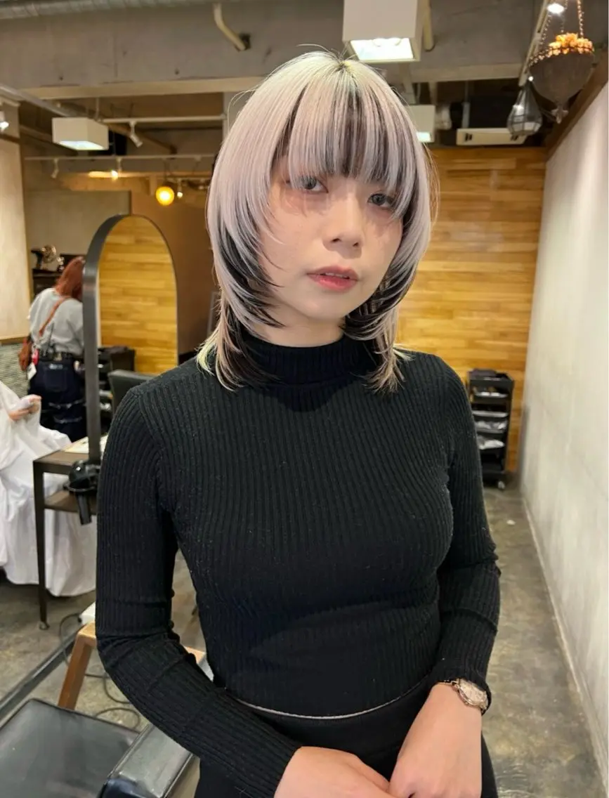 ミディアム レイヤーカット ウルフカット ウルフレイヤー カット ヘアカラー ブリーチ/ハイトーン 心斎橋/honokaのヘアスタイル
