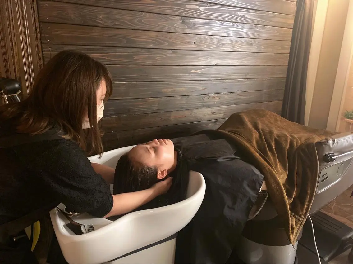 ヘッドスパ 荒川 鈴菜のヘアスタイル