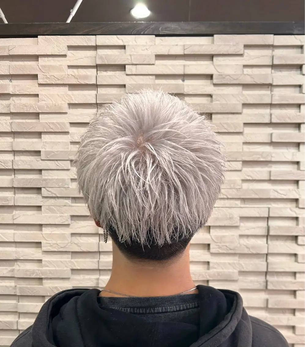 ショート カラー メンズ メンズブリーチ ブリーチ シルバー カット ヘアカラー きりやま/大村 /メンズ/パーマのヘアスタイル
