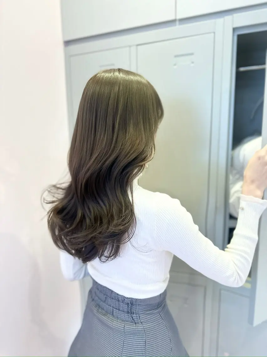 ロング ヘアカラー 透明感/艶カラー 💘Hanaのヘアスタイル