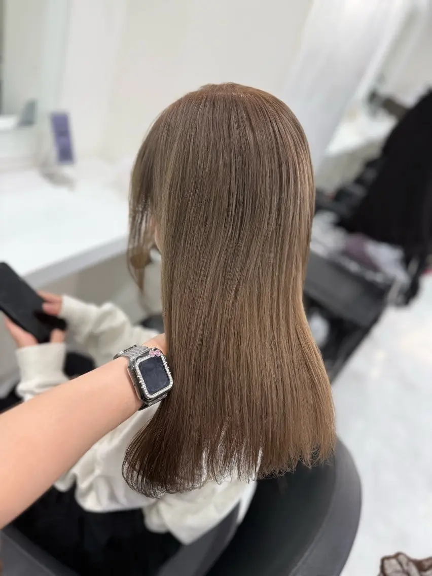 ロング カラー ベージュカラー ラベンダー💜 グレージュ🩶のヘアスタイル