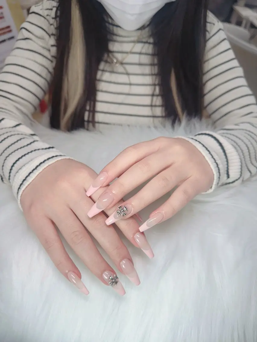 ネイル ガーリー 韓国ネイル ピンク ワンホンネイル ハンドネイル GOHOUBI Nail 心斎橋店のネイルデザイン