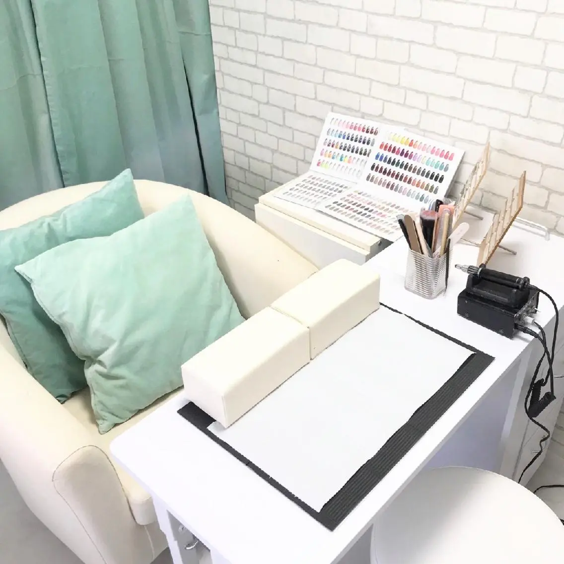 他店もOK☆スカルプ、長さ出しオフのみコース(チップ長さ出し、ハードジェル、3Dパーツ、パーツ量多いもの)の写真