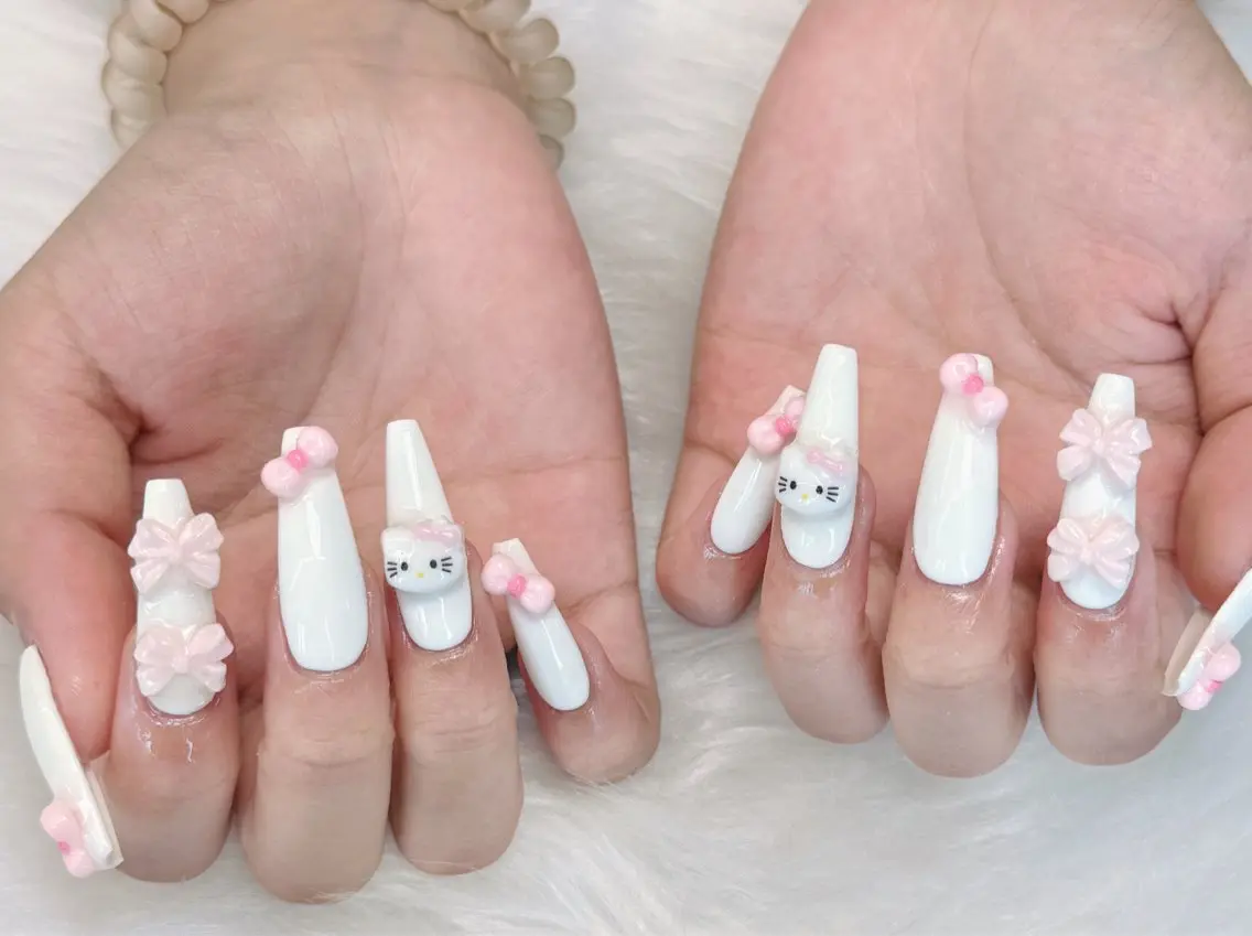 ネイル チークネイル 長さ出し フットネイル 韓国ネイル マグネットネイル Luxe Nailのネイルデザイン