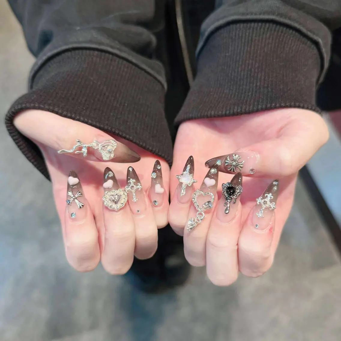 ネイル アートネイル ジェルネイル キラキラネイル Nova Nail Nambaのネイルデザイン
