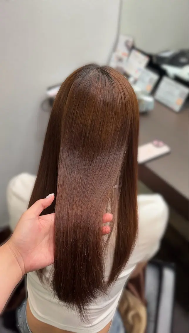 【梅雨前にオススメ‼️】カット＋美髪縮毛矯正＋リピジュアトリートメントの写真