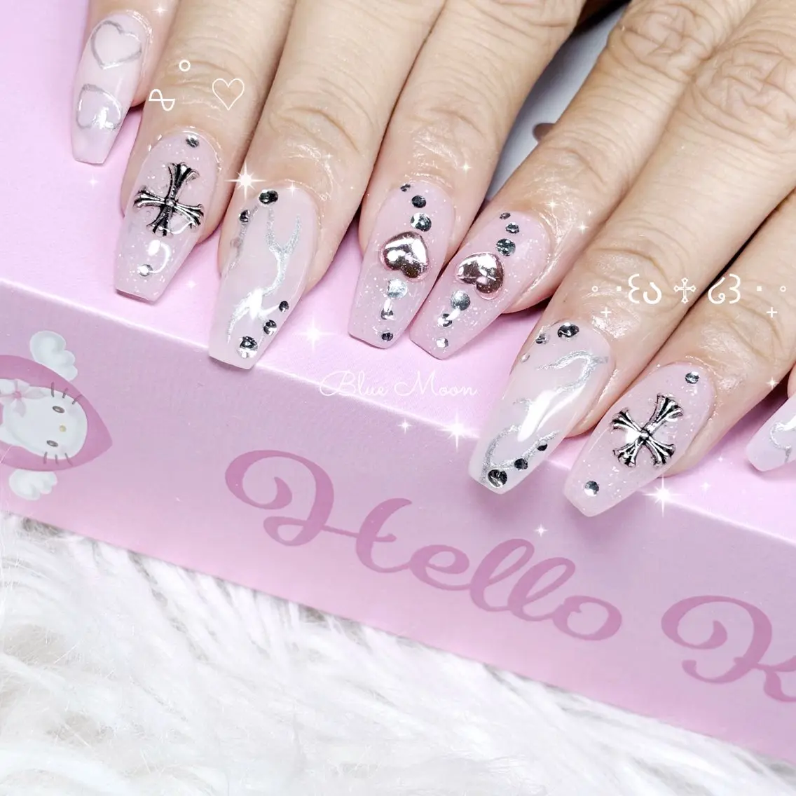 カラー ハンドネイル フットネイル ハンドケア nail salon Blue Moonのネイルデザイン