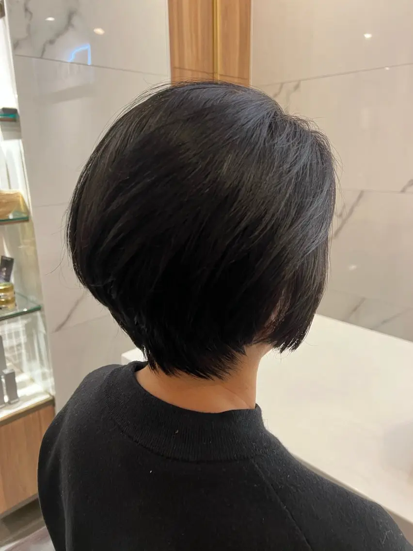 ショート 村中 逸紀のヘアスタイル