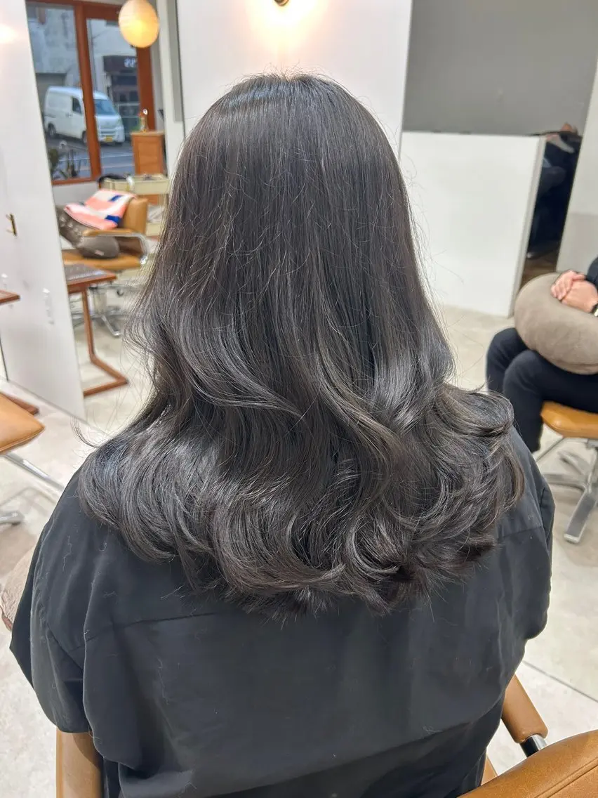 セミロング カラー カット ヘアカラー トリートメント 中原 優美のヘアスタイル