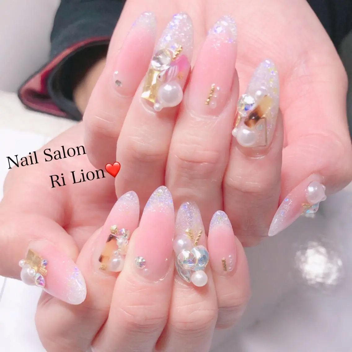 ネイル ハンドネイル RiLion💗 Risa🦋💜のネイルデザイン