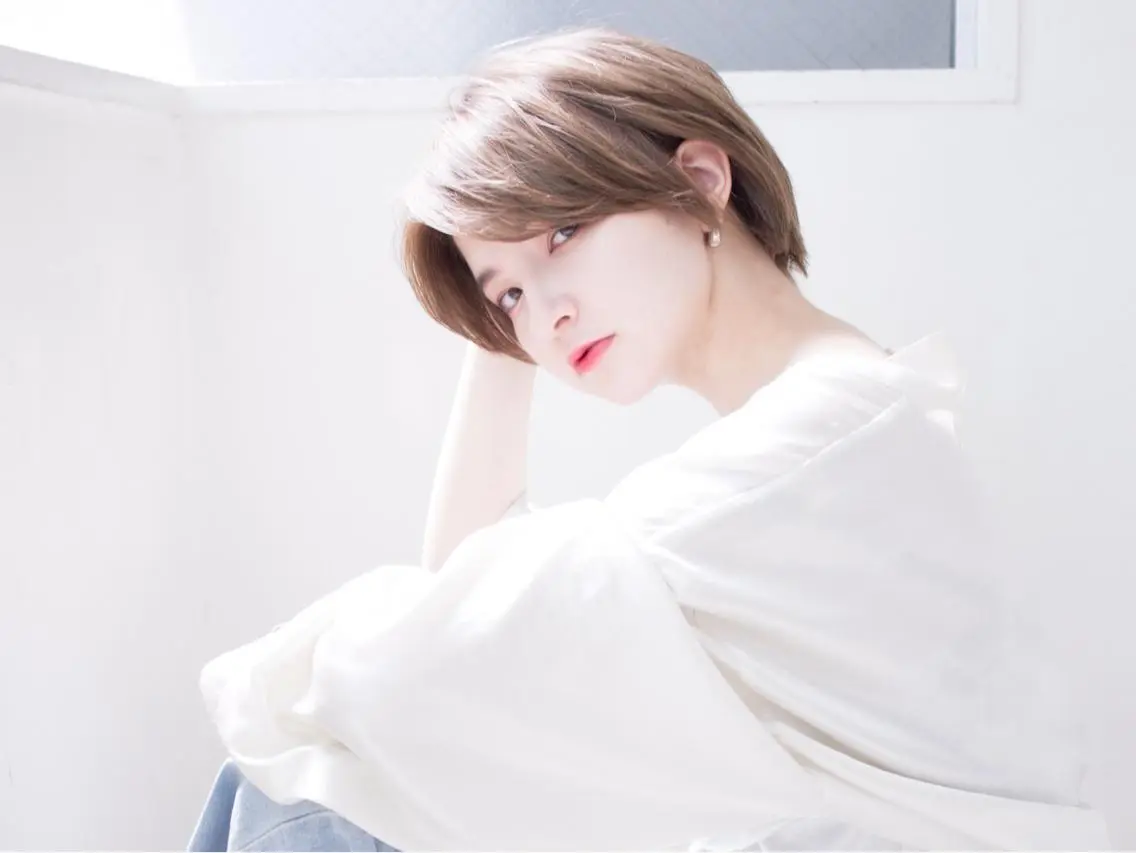 ショート 美髪矯正・レイヤー 倉友哉のヘアスタイル