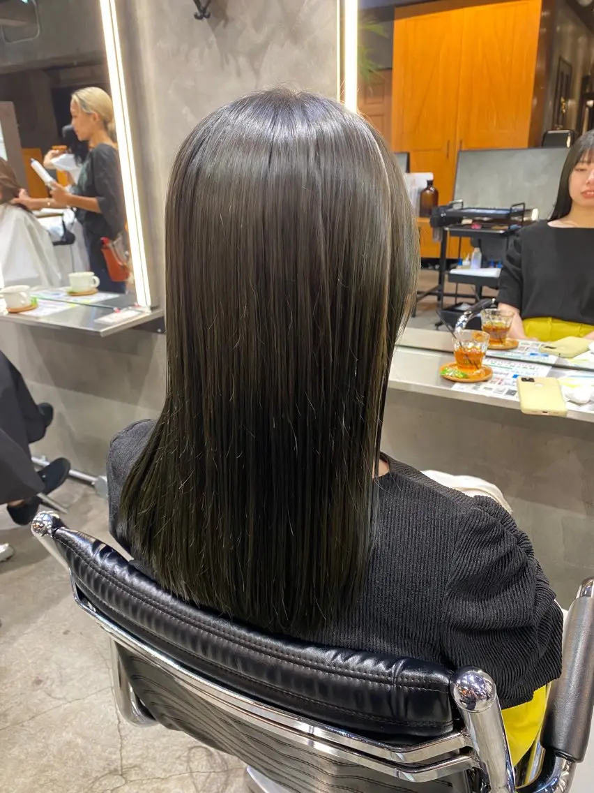 カラー 透明感カラー グレージュ カーキグレージュ カット ヘアカラー トリートメント 透明感カラー🌿 グレージュ🐺陽介のヘアスタイル