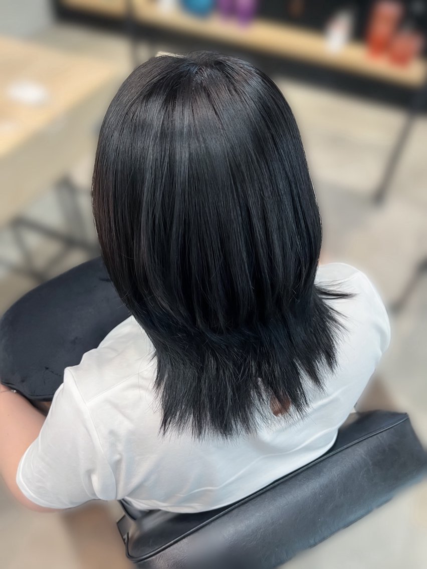 ミディアム カラー 黒髪 ブルーカラー ブルーブラック ヘアカラー 艶髪✧寒色 ✧艶カラー/manoのヘアスタイル