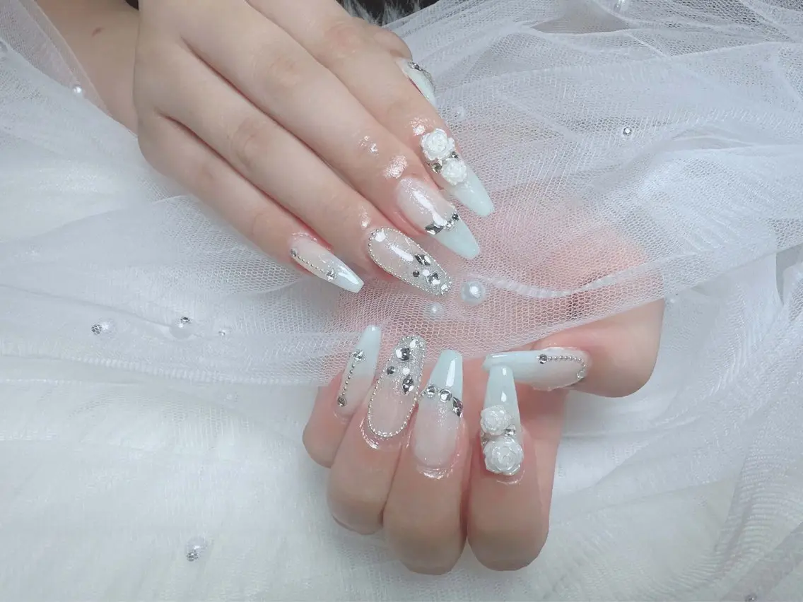 ネイル 韓国ネイル 水色 マグネットネイル ニュアンスネイル オフィスネイル ハンドネイル Hana Rose Nailのネイルデザイン