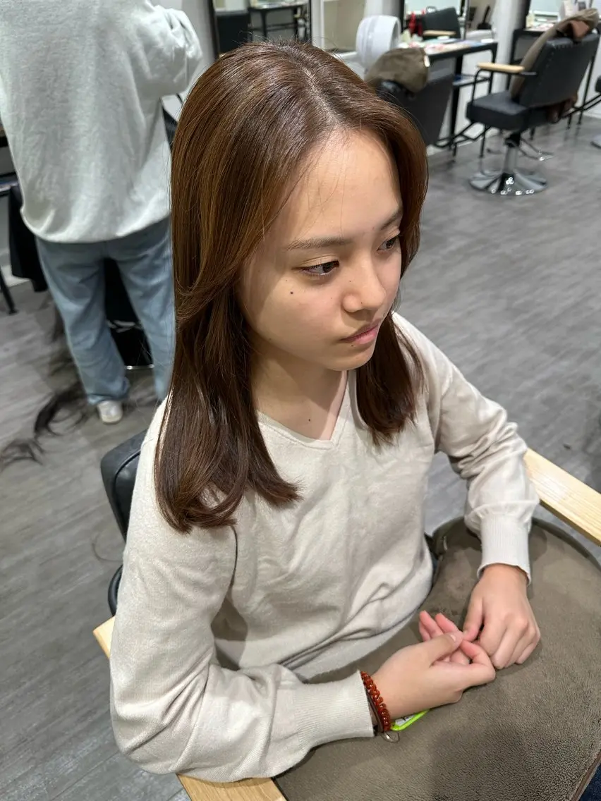 ミディアム カラー ベージュカラー ブラウンカラー ブラウンベージュ カット ヘアカラー トリートメント 艶髪レイヤー上田 紗也🇰🇷💗のヘアスタイル
